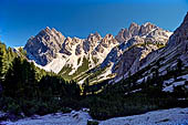 Parco Naturale Fanes-Senes-Braies. La traversata da San Vigilio di Marebbe al lago di Braies, 
La discesa verso il Lago di Braies. 